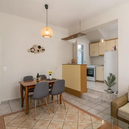 Vira Vivere 4* Plaka (Milos)