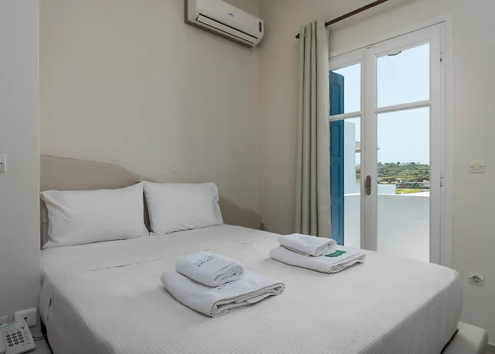 Vira Vivere 4* Plaka (Milos)