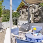 Vira Vivere 4* Plaka (Milos)