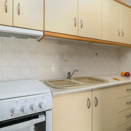 Vira Vivere 4* Plaka (Milos)