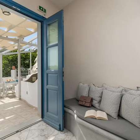 Vira Vivere Plaka (Milos)