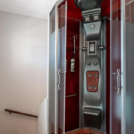 Vira Vivere Aparthotel
